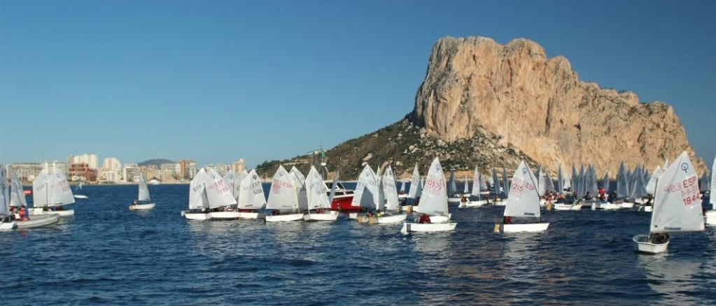 La Vela Infantil, protagonista de la prueba autonómica del RCN Calpe