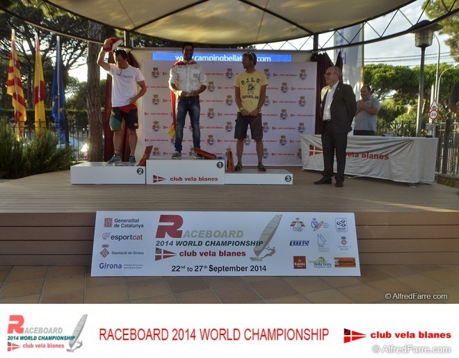 RACEBOARD 2014 WORLD CHAMPIONSHIP Club Vela Blanes