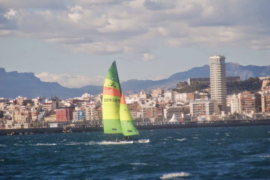 Alicante y Villajoyosa concentran la actividad de regatas de este fin de semana