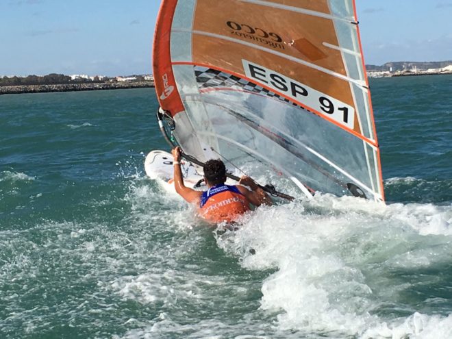 2018-04-29 at 21.40.00