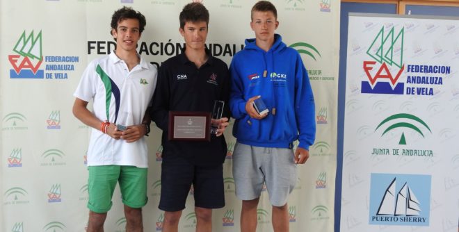 Podio Techno Sub 17 con el andaluz Aurelio Terry (de verde)